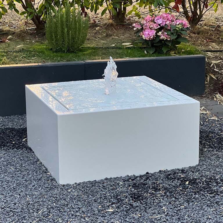 Συντριβάνι αλουμινίου 80 x 80 x 40 cm